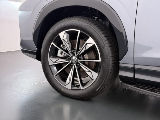 MG HS 1.5 Luxury VAN: &euro; 39.900- VOOR: &euro; 33.330,- UW HERFSTVOORDEEL: &euro; 6.470| PLUG-IN HYBRIDE | 272 PK |... ActivLease financial lease