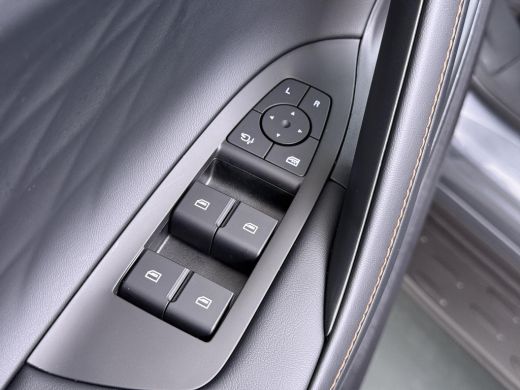 MG HS 1.5 Luxury VAN: &euro; 39.900- VOOR: &euro; 33.330,- UW HERFSTVOORDEEL: &euro; 6.470| PLUG-IN HYBRIDE | 272 PK |... ActivLease financial lease