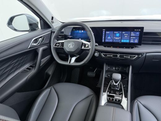 MG HS 1.5 Luxury VAN: &euro; 39.900- VOOR: &euro; 33.330,- UW HERFSTVOORDEEL: &euro; 6.470| PLUG-IN HYBRIDE | 272 PK |... ActivLease financial lease