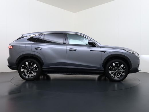 MG HS 1.5 Luxury VAN: &euro; 39.900- VOOR: &euro; 33.330,- UW HERFSTVOORDEEL: &euro; 6.470| PLUG-IN HYBRIDE | 272 PK |... ActivLease financial lease