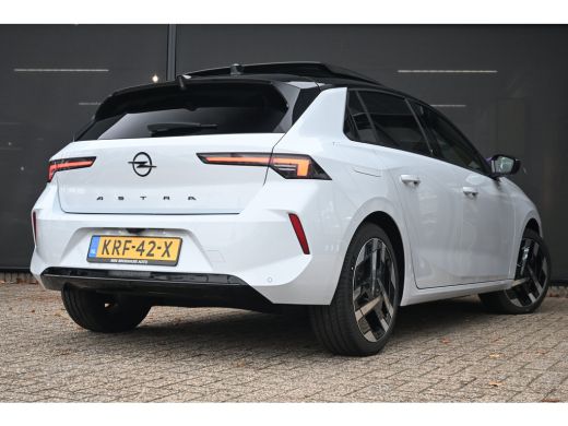 Opel Astra Electric 58 kWh Ultimate Demo-Deal! | Schuif/-Kanteldak | Massagestoelen | Adaptive Cruise | Acht... ActivLease financial lease