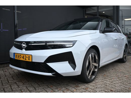Opel Astra Electric 58 kWh Ultimate Demo-Deal! | Schuif/-Kanteldak | Massagestoelen | Adaptive Cruise | Acht... ActivLease financial lease