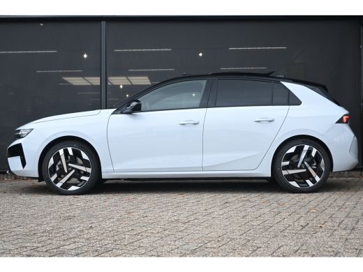 Opel Astra Electric 58 kWh Ultimate Demo-Deal! | Schuif/-Kanteldak | Massagestoelen | Adaptive Cruise | Acht... ActivLease financial lease