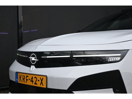 Opel Astra Electric 58 kWh Ultimate Demo-Deal! | Schuif/-Kanteldak | Massagestoelen | Adaptive Cruise | Acht... ActivLease financial lease