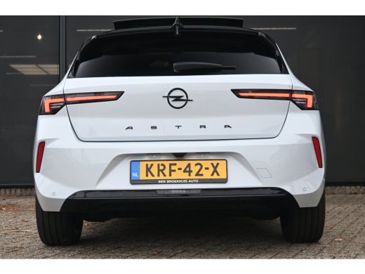 Opel Astra Electric 58 kWh Ultimate Demo-Deal! | Schuif/-Kanteldak | Massagestoelen | Adaptive Cruise | Acht... ActivLease financial lease