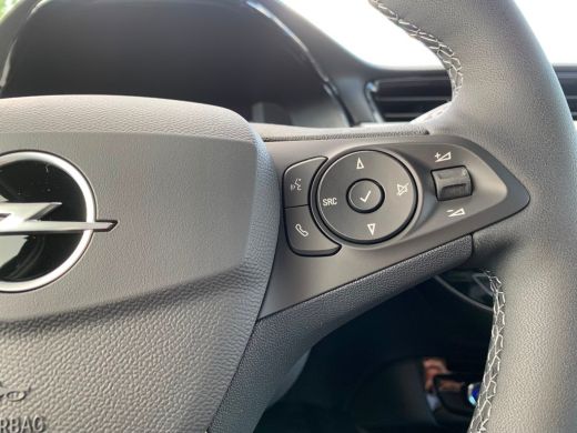 Opel Corsa GS | Dode hoek waarschuwing | LED koplampen met LED dagrijverlichting | Licht -en regensensor ActivLease financial lease