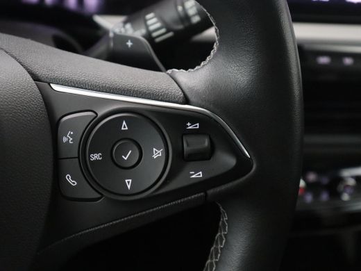 Opel Grandland X | SOH 98,6 | Cruise control | Stuurverwarming | Carplay | Parkassist | LED | Climate control ActivLease financial lease