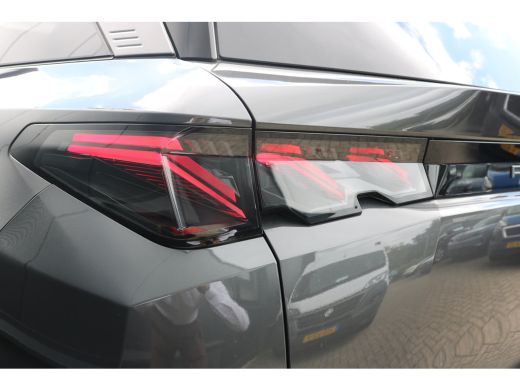 Peugeot 5008 1.2 Hybrid 136 GT 7p | Schuif kanteldak | Alcantara | 360 Pakket | | Panoramadak | Rondomzicht ca... ActivLease financial lease