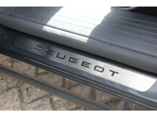Peugeot 5008 1.2 Hybrid 136 GT 7p | Schuif kanteldak | Alcantara | 360 Pakket | | Panoramadak | Rondomzicht ca... ActivLease financial lease