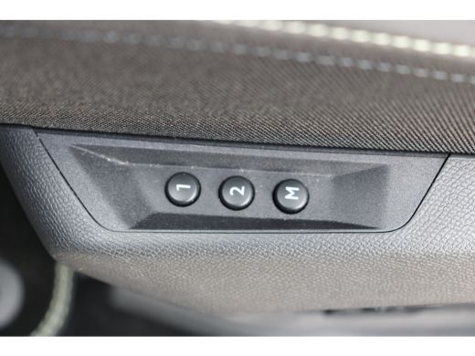 Peugeot 5008 1.2 Hybrid 136 GT 7p | Schuif kanteldak | Alcantara | 360 Pakket | | Panoramadak | Rondomzicht ca... ActivLease financial lease