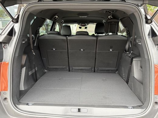 Peugeot 5008 GT HYBRID VAN:33.900,- VOOR:29.877,- UW HERFSTVOORDEEL: 4.023,- | 7 PER. | ADAPT. CRUISE CONTROL ... ActivLease financial lease