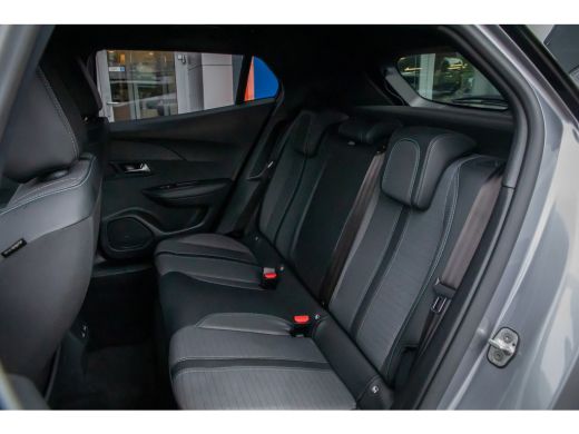 Peugeot e-2008 EV Allure 50 kWh | Cruise control | Parkeersensor achter | Lane Asist | Apple Carplay/Android Aut... ActivLease financial lease