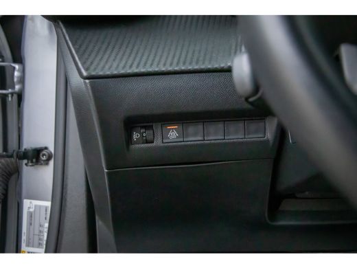 Peugeot e-2008 EV Allure 50 kWh | Cruise control | Parkeersensor achter | Lane Asist | Apple Carplay/Android Aut... ActivLease financial lease
