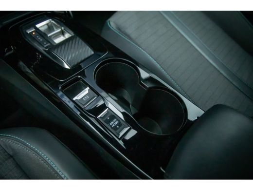 Peugeot e-2008 EV Allure 50 kWh | Cruise control | Parkeersensor achter | Lane Asist | Apple Carplay/Android Aut... ActivLease financial lease