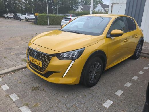 Peugeot e-208 EV Active Pack 50 kWh | Navigatie | Parkeersensoren | Climate Control | Cruise Control | !! ActivLease financial lease