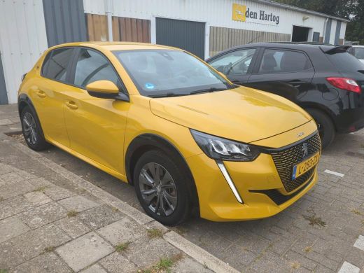 Peugeot e-208 EV Active Pack 50 kWh | Navigatie | Parkeersensoren | Climate Control | Cruise Control | !! ActivLease financial lease