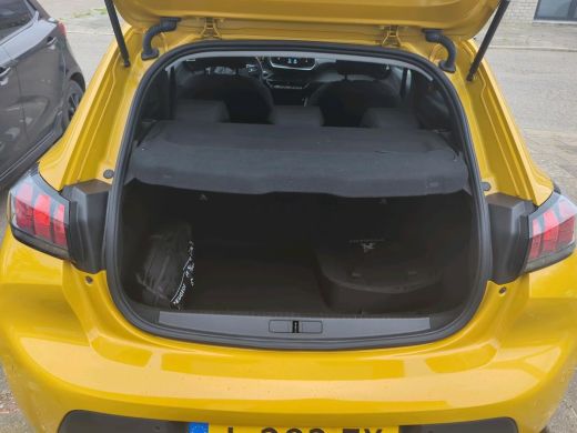 Peugeot e-208 EV Active Pack 50 kWh | Navigatie | Parkeersensoren | Climate Control | Cruise Control | !! ActivLease financial lease