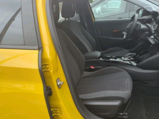 Peugeot e-208 EV Active Pack 50 kWh | Navigatie | Parkeersensoren | Climate Control | Cruise Control | !! ActivLease financial lease