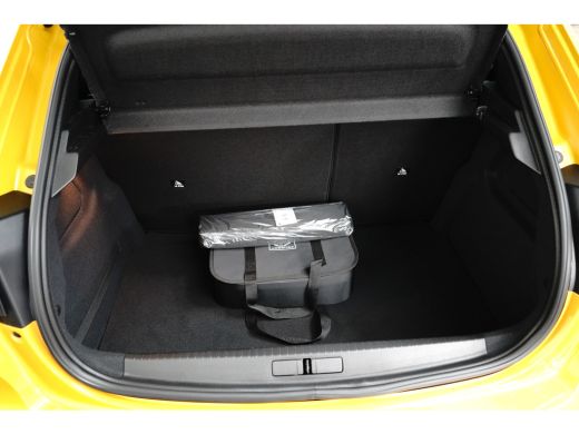 Peugeot e-208 EV Allure 50 kWh | SOH 100% | Camera | Stoelverwarming | Parkeersensoren | Apple Carplay & Androi... ActivLease financial lease