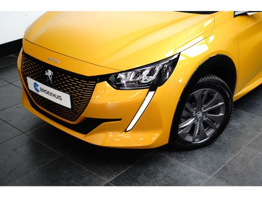 Peugeot e-208 EV Allure 50 kWh | SOH 100% | Camera | Stoelverwarming | Parkeersensoren | Apple Carplay & Androi... ActivLease financial lease