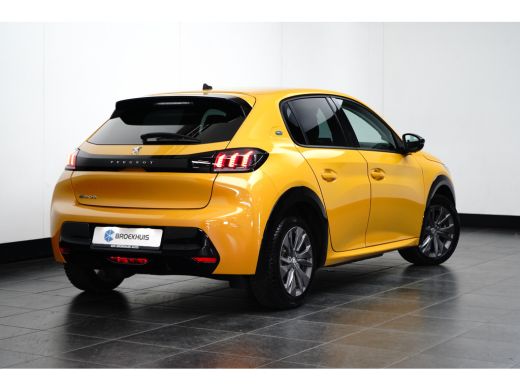 Peugeot e-208 EV Allure 50 kWh | SOH 100% | Camera | Stoelverwarming | Parkeersensoren | Apple Carplay & Androi... ActivLease financial lease