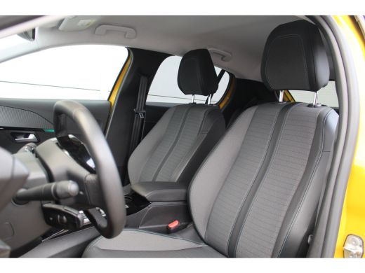 Peugeot e-208 EV Allure Pack 50 kWh | SOH 98% | Camera | Climate & Cruise Controle | Carplay | Keyless | | SOH ... ActivLease financial lease