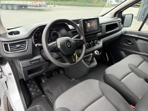 Renault Trafic 2.0 dCi / L2H1 / WORDT VERWACHT / 1e EIG. / IMPERIAAL / CAMERA / 3-ZITS / LANE ASSIST ActivLease financial lease