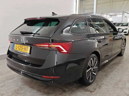 Skoda Octavia Combi 1.0 TSI Sport Business NL-AUTO | STOELVERWARMING | SPORTSTOELEN ActivLease financial lease