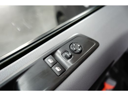 Toyota ProAce 75KWH EXTRA RANGE INNOVATOR LONG / NAVI / LEDER / CLIMA / KEYLESS / CAMERA / APPLE CARPLAY / WINT... ActivLease financial lease