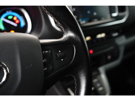 Toyota ProAce 75KWH EXTRA RANGE INNOVATOR LONG / NAVI / LEDER / CLIMA / KEYLESS / CAMERA / APPLE CARPLAY / WINT... ActivLease financial lease