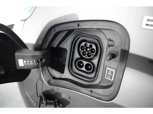 Toyota ProAce 75KWH EXTRA RANGE INNOVATOR LONG / NAVI / LEDER / CLIMA / KEYLESS / CAMERA / APPLE CARPLAY / WINT... ActivLease financial lease