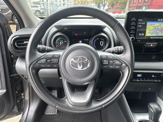 Toyota Yaris 1.5 Hybrid Dynamic | 06-10141018 Voor meer informatie ActivLease financial lease