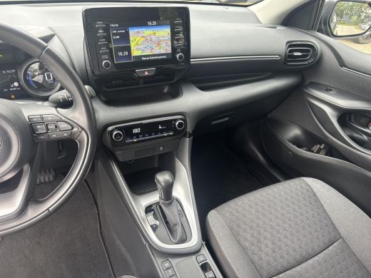 Toyota Yaris 1.5 Hybrid Dynamic | 06-10141018 Voor meer informatie ActivLease financial lease