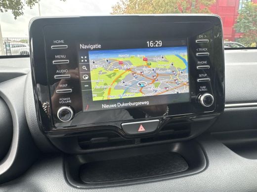 Toyota Yaris 1.5 Hybrid Dynamic | 06-10141018 Voor meer informatie ActivLease financial lease