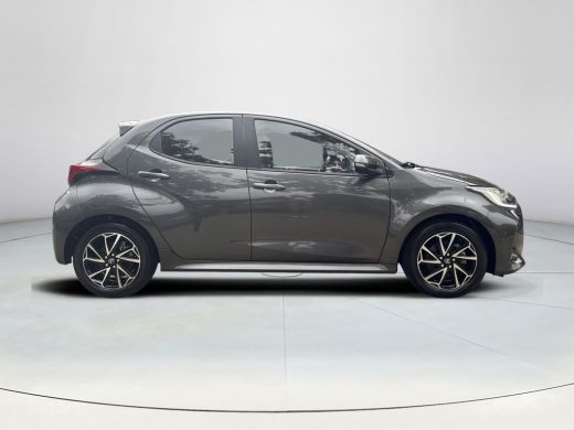 Toyota Yaris 1.5 Hybrid Dynamic | 06-10141018 Voor meer informatie ActivLease financial lease