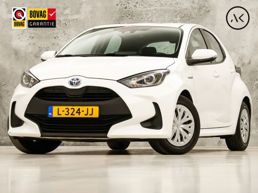 Toyota Yaris 1.5 Hybrid Dynamic Sport Automaat (NAVIGATIE, CAMERA, CLIMATE, SPORTSTOELEN, CRUISE, ELEK PAKKET,... ActivLease financial lease