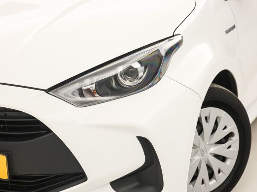 Toyota Yaris 1.5 Hybrid Dynamic Sport Automaat (NAVIGATIE, CAMERA, CLIMATE, SPORTSTOELEN, CRUISE, ELEK PAKKET,... ActivLease financial lease