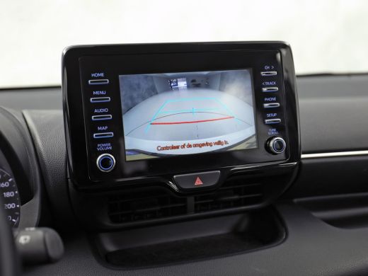 Toyota Yaris 1.5 Hybrid Dynamic Sport Automaat (NAVIGATIE, CAMERA, CLIMATE, SPORTSTOELEN, CRUISE, ELEK PAKKET,... ActivLease financial lease