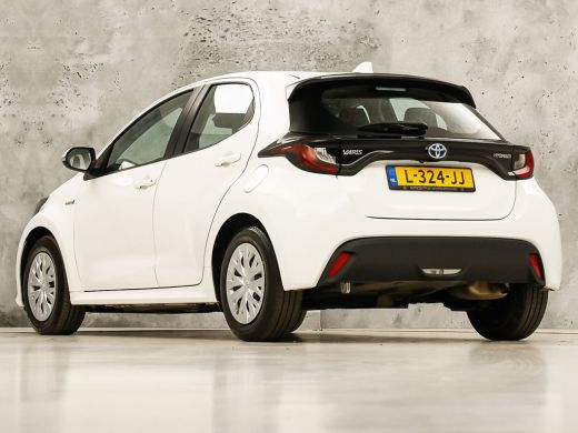Toyota Yaris 1.5 Hybrid Dynamic Sport Automaat (NAVIGATIE, CAMERA, CLIMATE, SPORTSTOELEN, CRUISE, ELEK PAKKET,... ActivLease financial lease