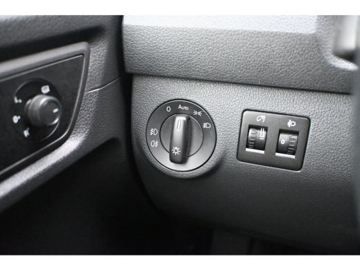 Volkswagen Caddy 2.0 TDI L1H1 BMT C-Edition | Betimmering | Navigatie | Leder | Parkeersensoren | Airco | Dakrails... ActivLease financial lease