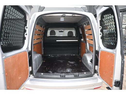 Volkswagen Caddy 2.0 TDI L1H1 BMT C-Edition | Betimmering | Navigatie | Leder | Parkeersensoren | Airco | Dakrails... ActivLease financial lease