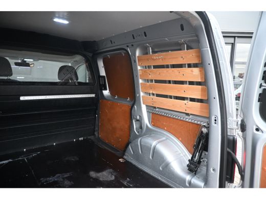Volkswagen Caddy 2.0 TDI L1H1 BMT C-Edition | Betimmering | Navigatie | Leder | Parkeersensoren | Airco | Dakrails... ActivLease financial lease