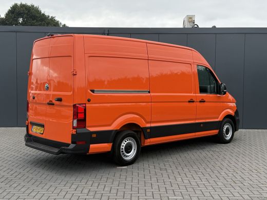 Volkswagen Crafter 35 2.0 TDI 177 PK / L3H3 / CAMERA / CRUISE / 3.5 TON TREKKEN / 3-ZITS / AIRCO / CARPLAY / GEVEERD... ActivLease financial lease