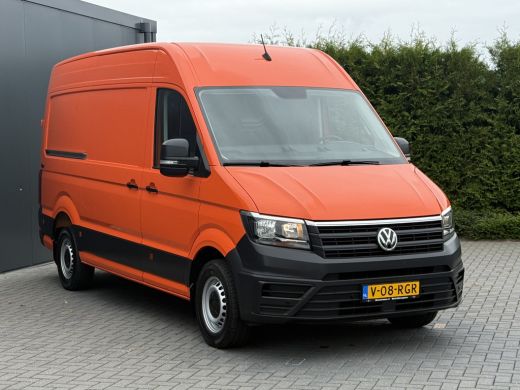 Volkswagen Crafter 35 2.0 TDI 177 PK / L3H3 / CAMERA / CRUISE / 3.5 TON TREKKEN / 3-ZITS / AIRCO / CARPLAY / GEVEERD... ActivLease financial lease