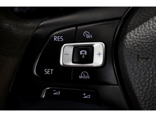 Volkswagen Crafter 35 2.0 TDI 177pk RWD L3H3 (L2H2) Airco/Navi/Trekhaak 3500kg 07-2020 ActivLease financial lease
