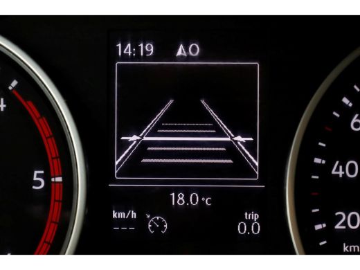 Volkswagen Crafter 35 2.0 TDI 177pk RWD L3H3 (L2H2) Airco/Navi/Trekhaak 3500kg 07-2020 ActivLease financial lease