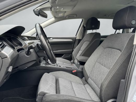 Volkswagen Passat Variant 1.5 TSI 150PK DSG BUSINESS CAMERA/NAVI/CARPLAY ActivLease financial lease