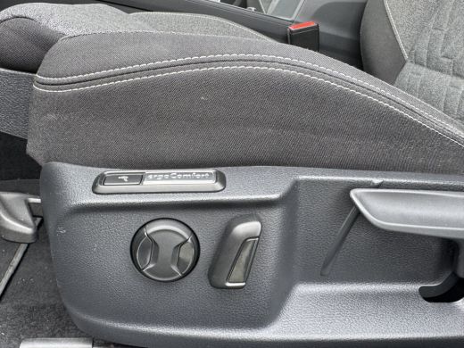 Volkswagen Passat Variant 1.5 TSI 150PK DSG BUSINESS CAMERA/NAVI/CARPLAY ActivLease financial lease