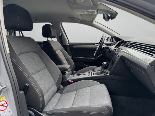 Volkswagen Passat Variant 1.5 TSI 150PK DSG BUSINESS CAMERA/NAVI/CARPLAY ActivLease financial lease