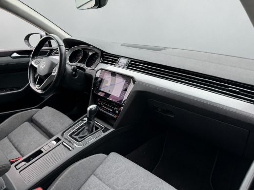 Volkswagen Passat Variant 1.5 TSI 150PK DSG BUSINESS CAMERA/NAVI/CARPLAY ActivLease financial lease